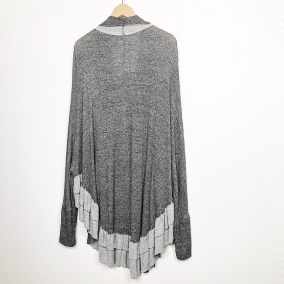 Free people intimately gray two-tone open closure ruffled hem oversized… - Picture 6 of 10